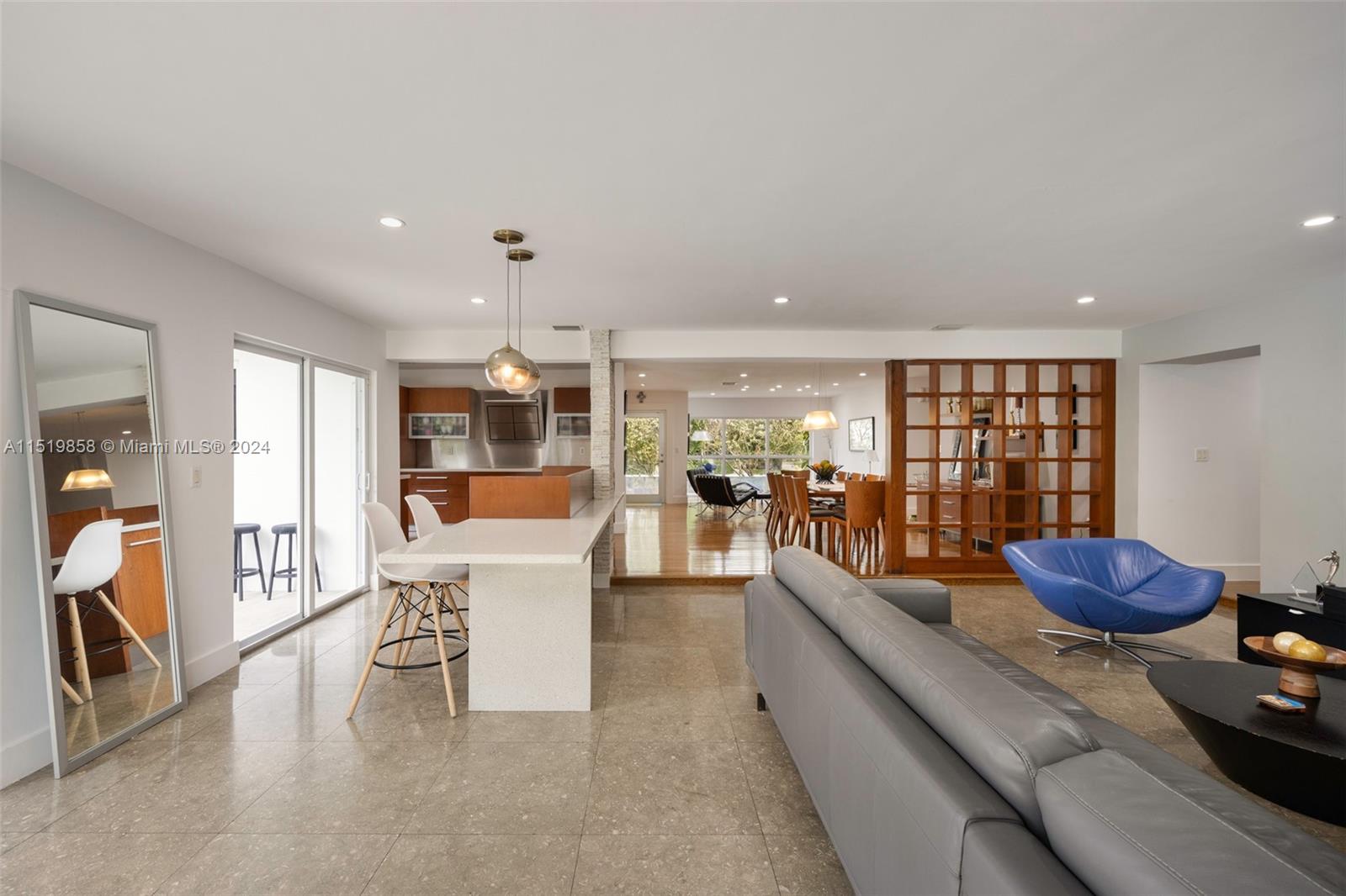 5514 San Vicente St, Coral Gables, FL, 33146 United States, 5 Bedrooms Bedrooms, ,4 BathroomsBathrooms,Residential,For Sale,San Vicente St,A11519858