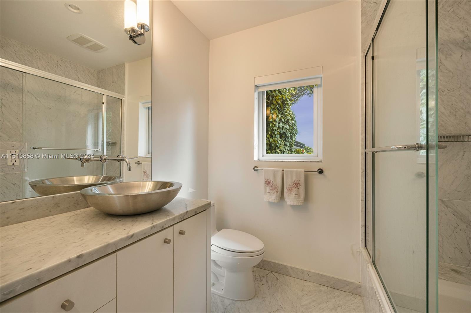 5514 San Vicente St, Coral Gables, FL, 33146 United States, 5 Bedrooms Bedrooms, ,4 BathroomsBathrooms,Residential,For Sale,San Vicente St,A11519858