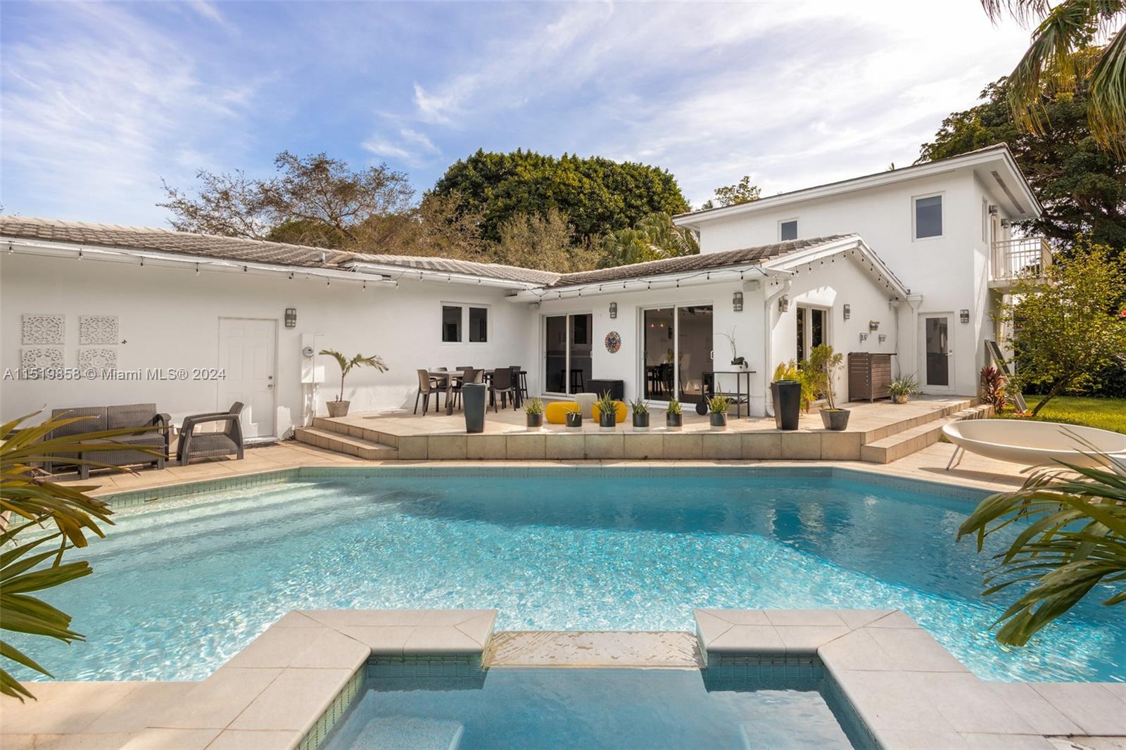 5514 San Vicente St, Coral Gables, FL, 33146 United States, 5 Bedrooms Bedrooms, ,4 BathroomsBathrooms,Residential,For Sale,San Vicente St,A11519858