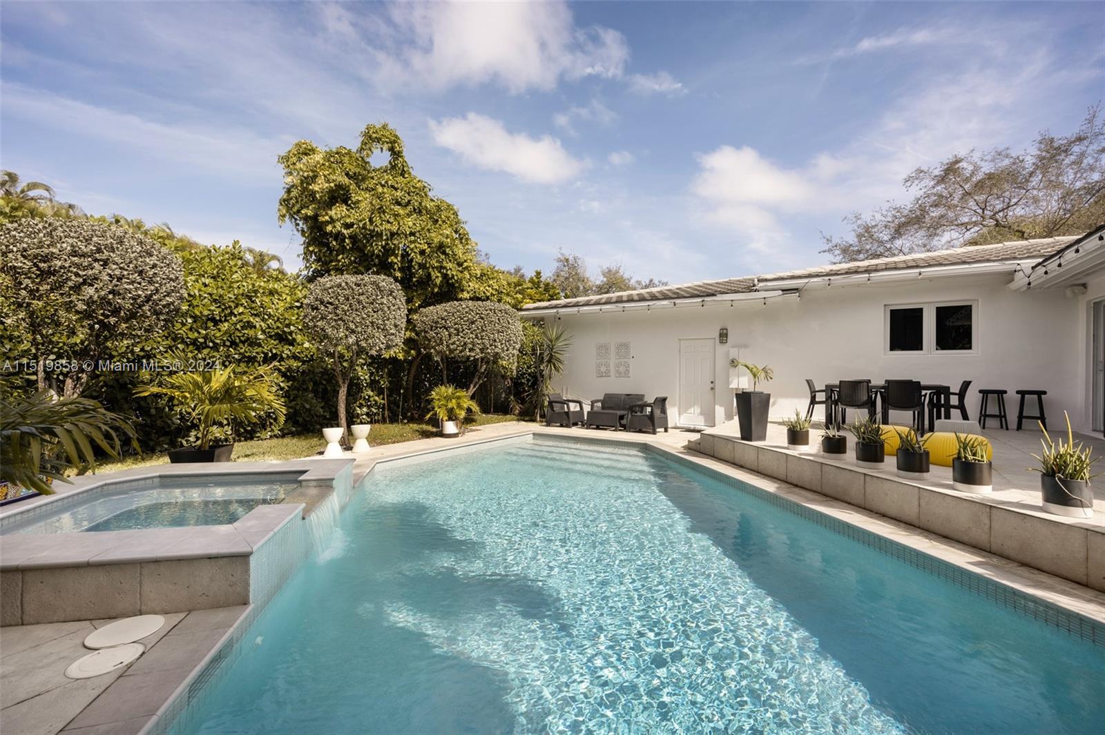 5514 San Vicente St, Coral Gables, FL, 33146 United States, 5 Bedrooms Bedrooms, ,4 BathroomsBathrooms,Residential,For Sale,San Vicente St,A11519858