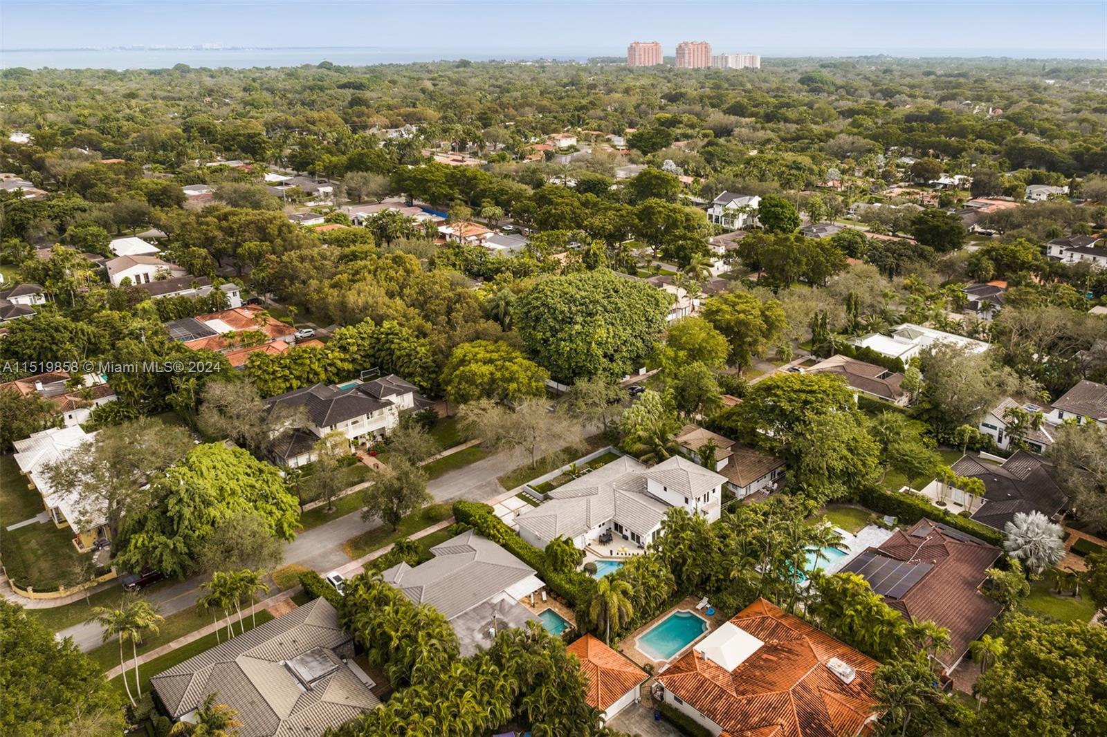 5514 San Vicente St, Coral Gables, FL, 33146 United States, 5 Bedrooms Bedrooms, ,4 BathroomsBathrooms,Residential,For Sale,San Vicente St,A11519858