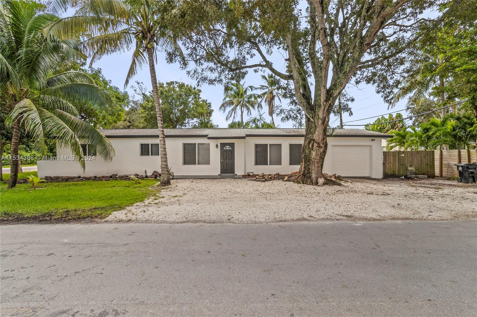 3201 SW 9th Ave  For Sale A11534368, FL
