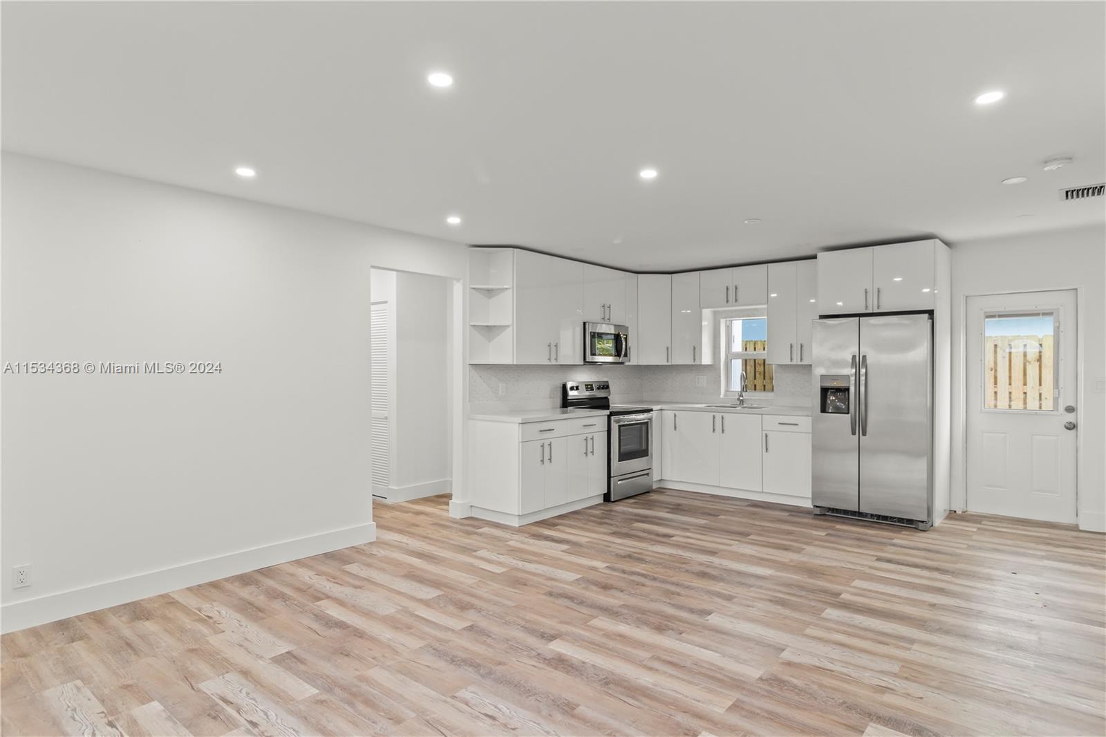 3201 9th Ave, Fort Lauderdale, FL, 33315 United States, 3 Bedrooms Bedrooms, ,2 BathroomsBathrooms,Residential,For Sale,9th Ave,A11534368