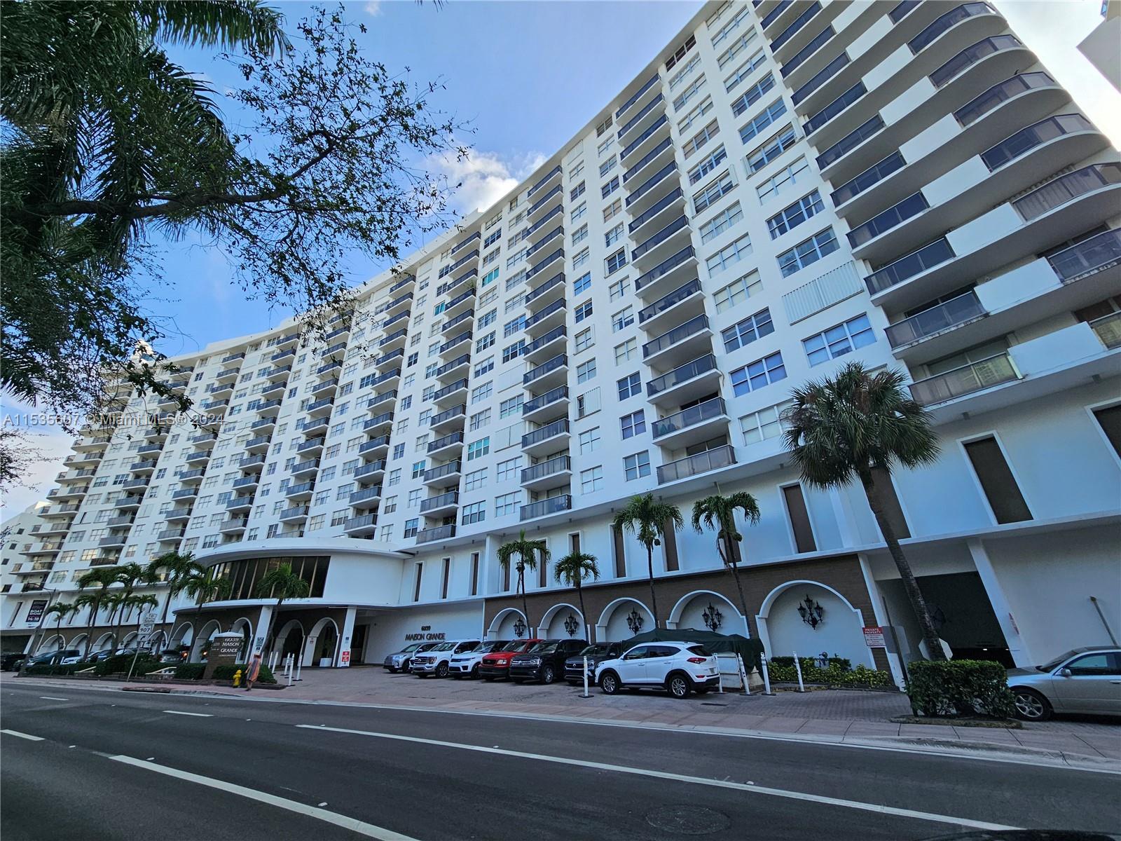 6039 Collins Ave 433, Miami Beach, Florida 33140, 2 Bedrooms Bedrooms, ,2 BathroomsBathrooms,Residentiallease,For Rent,6039 Collins Ave 433,A11535607
