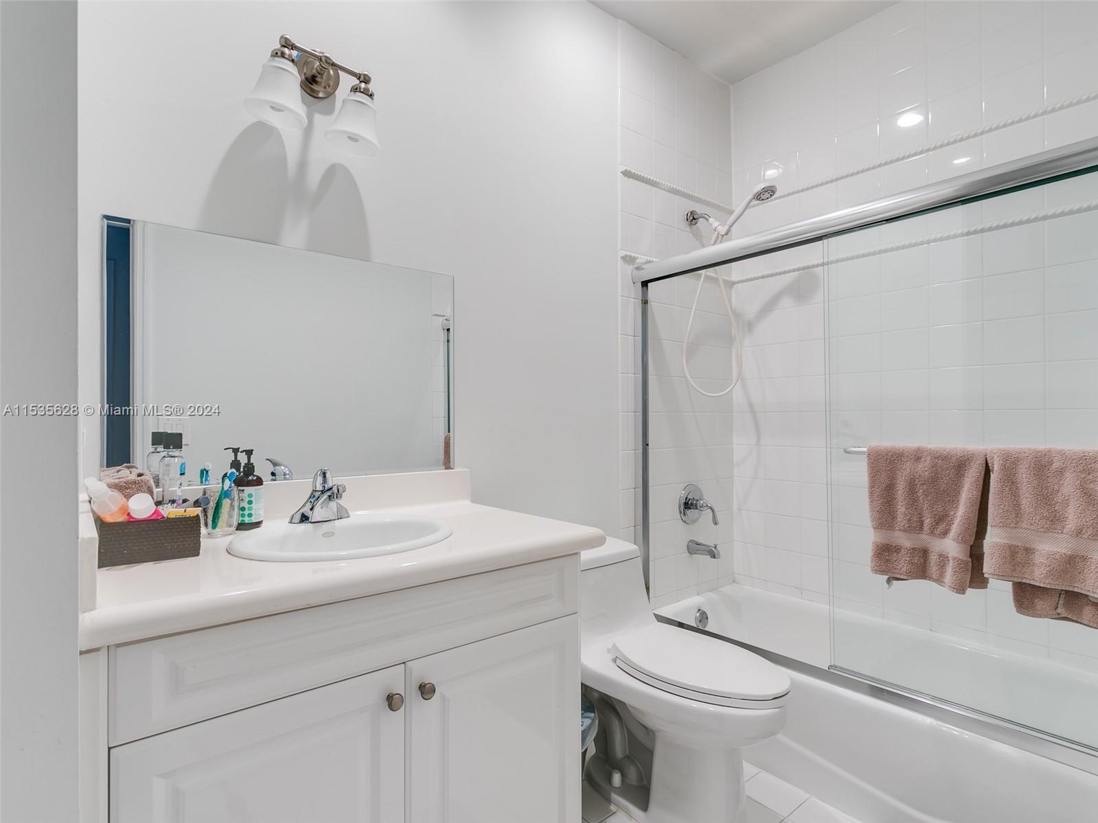 3950 194th Ln, Sunny Isles Beach, FL, 33160 United States, 5 Bedrooms Bedrooms, ,4 BathroomsBathrooms,Residential,For Sale,194th Ln,A11535628