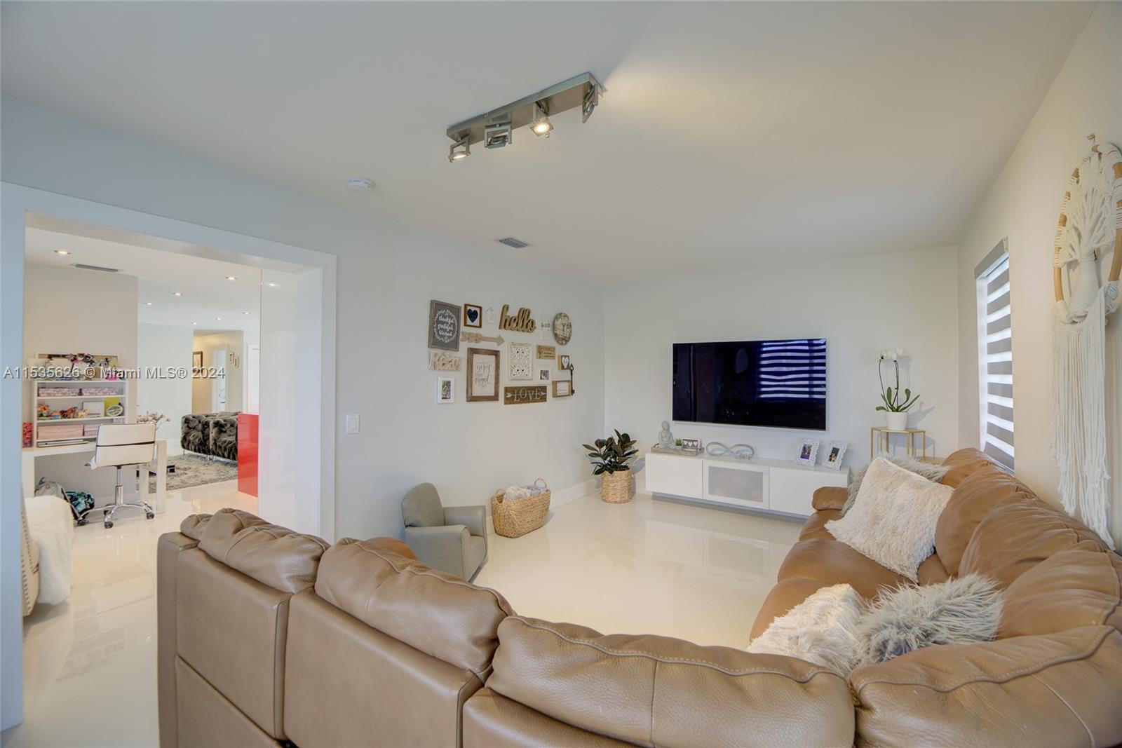 31750 SW 189th Ct, Homestead, Florida 33030, 3 Bedrooms Bedrooms, ,2 BathroomsBathrooms,Residential,For Sale,31750 SW 189th Ct,A11535626