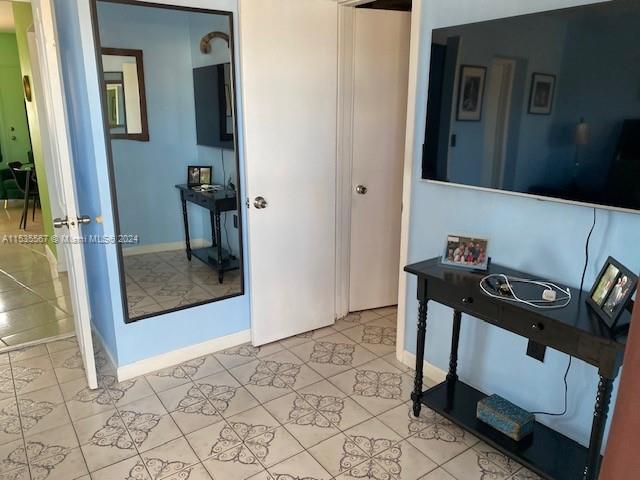 11 SW 52nd Ave 3B, Miami, Florida 33134, 1 Bedroom Bedrooms, ,1 BathroomBathrooms,Residential,For Sale,11 SW 52nd Ave 3B,A11535567