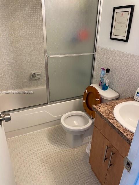 11 SW 52nd Ave 3B, Miami, Florida 33134, 1 Bedroom Bedrooms, ,1 BathroomBathrooms,Residential,For Sale,11 SW 52nd Ave 3B,A11535567
