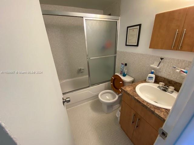11 SW 52nd Ave 3B, Miami, Florida 33134, 1 Bedroom Bedrooms, ,1 BathroomBathrooms,Residential,For Sale,11 SW 52nd Ave 3B,A11535567