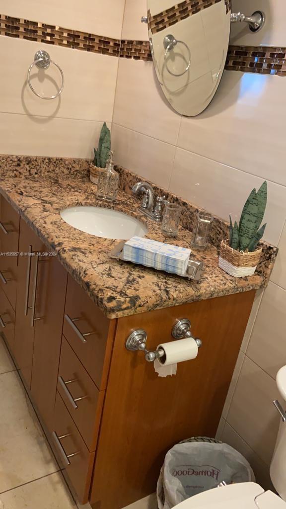 Hallandale Beach, Florida 33009, 2 Bedrooms Bedrooms, ,2 BathroomsBathrooms,Residential,For Sale,A11535657