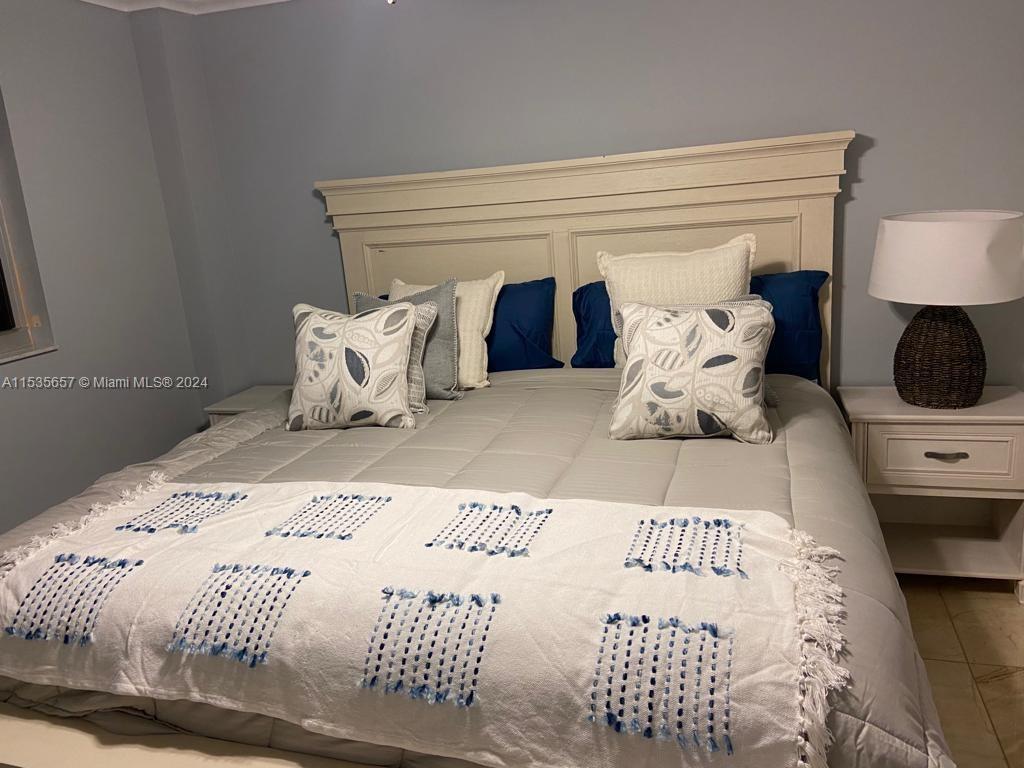 Hallandale Beach, Florida 33009, 2 Bedrooms Bedrooms, ,2 BathroomsBathrooms,Residential,For Sale,A11535657