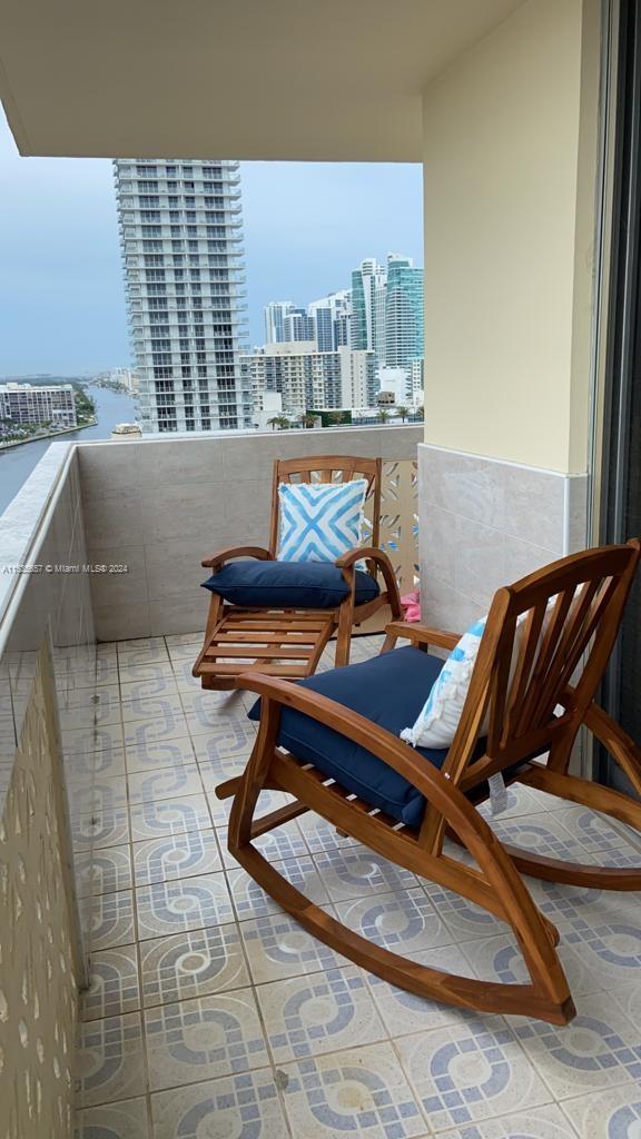 Hallandale Beach, Florida 33009, 2 Bedrooms Bedrooms, ,2 BathroomsBathrooms,Residential,For Sale,A11535657