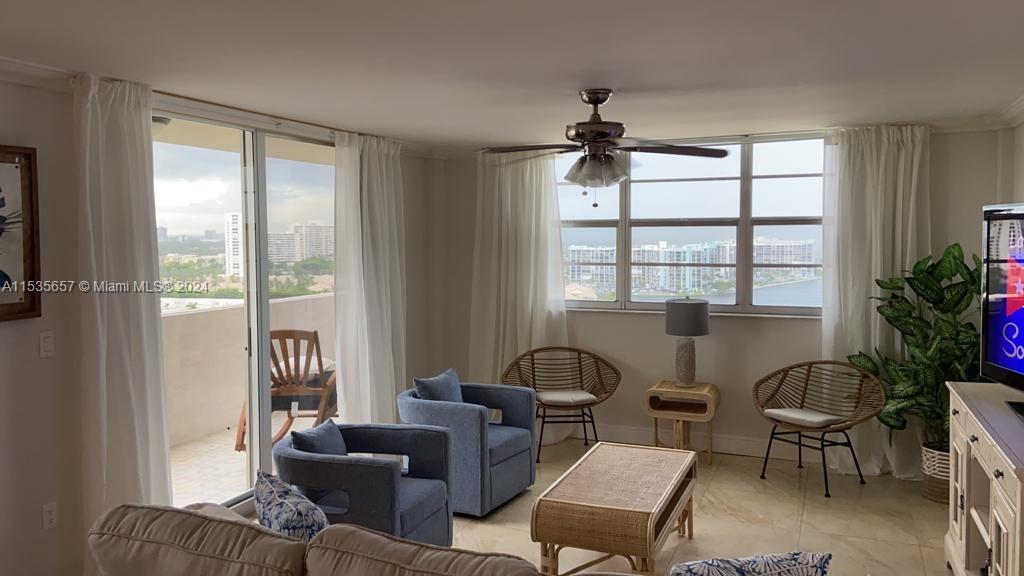 Hallandale Beach, Florida 33009, 2 Bedrooms Bedrooms, ,2 BathroomsBathrooms,Residential,For Sale,A11535657