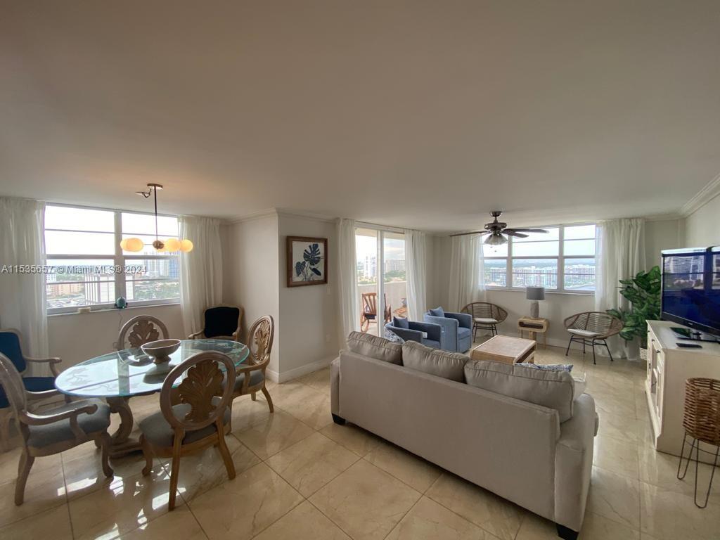 Hallandale Beach, Florida 33009, 2 Bedrooms Bedrooms, ,2 BathroomsBathrooms,Residential,For Sale,A11535657