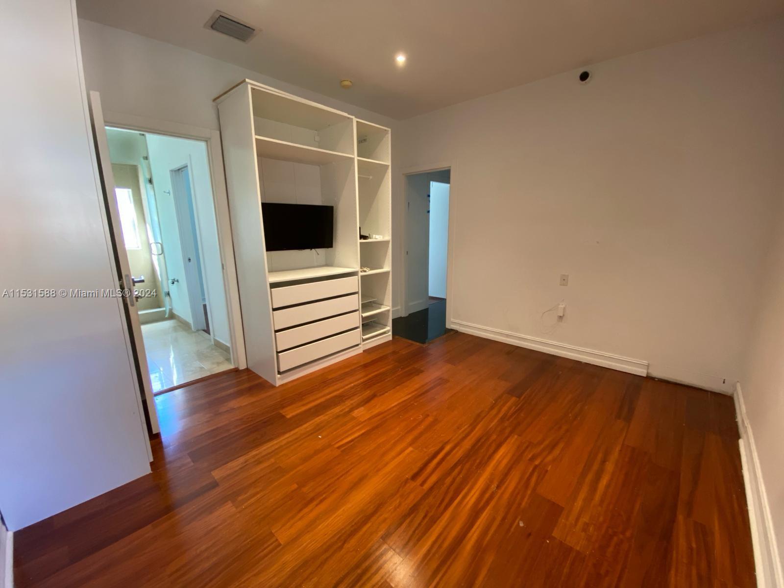 18350 30th Pl, Aventura, FL, 33160 United States, 3 Bedrooms Bedrooms, ,2 BathroomsBathrooms,Residential,For Sale,30th Pl,A11531588