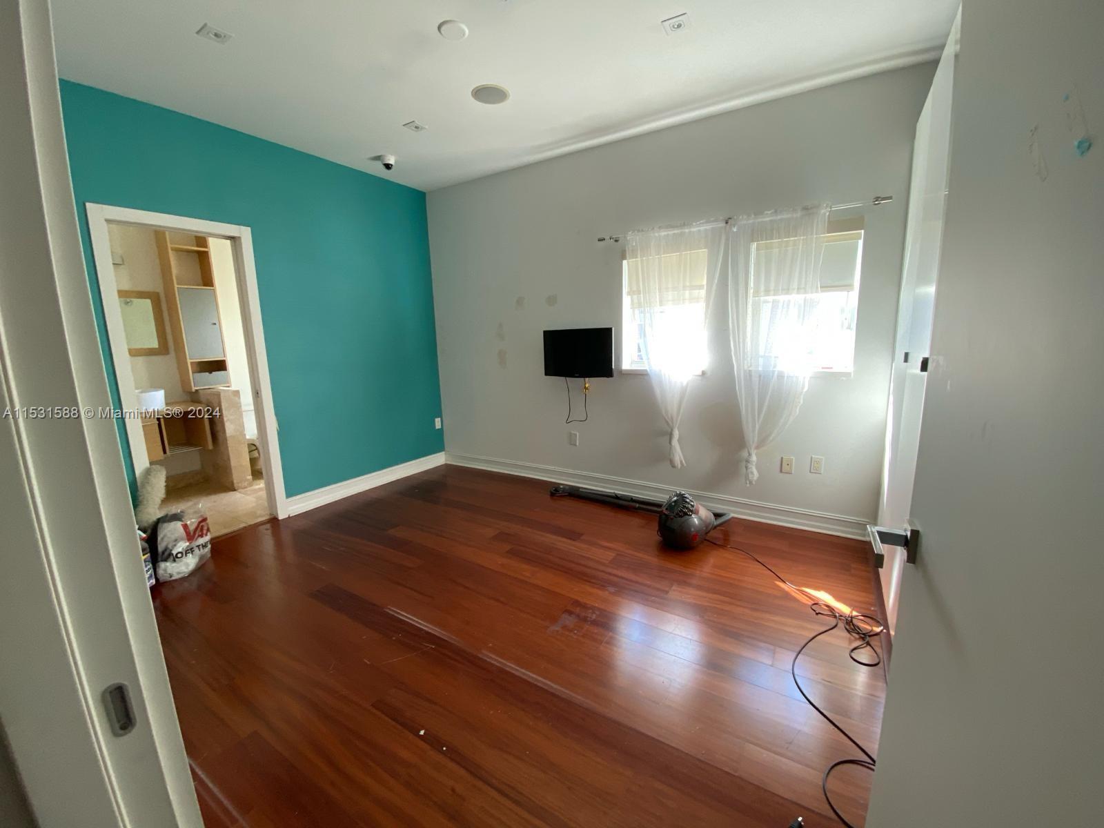 18350 30th Pl, Aventura, FL, 33160 United States, 3 Bedrooms Bedrooms, ,2 BathroomsBathrooms,Residential,For Sale,30th Pl,A11531588