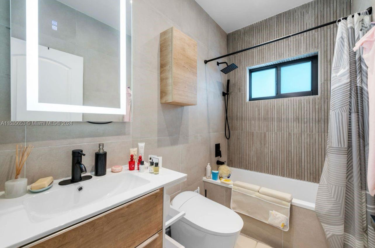 170 NW 92nd St, Miami Shores, Florida 33150, 4 Bedrooms Bedrooms, ,2 BathroomsBathrooms,Residential,For Sale,170 NW 92nd St,A11535653