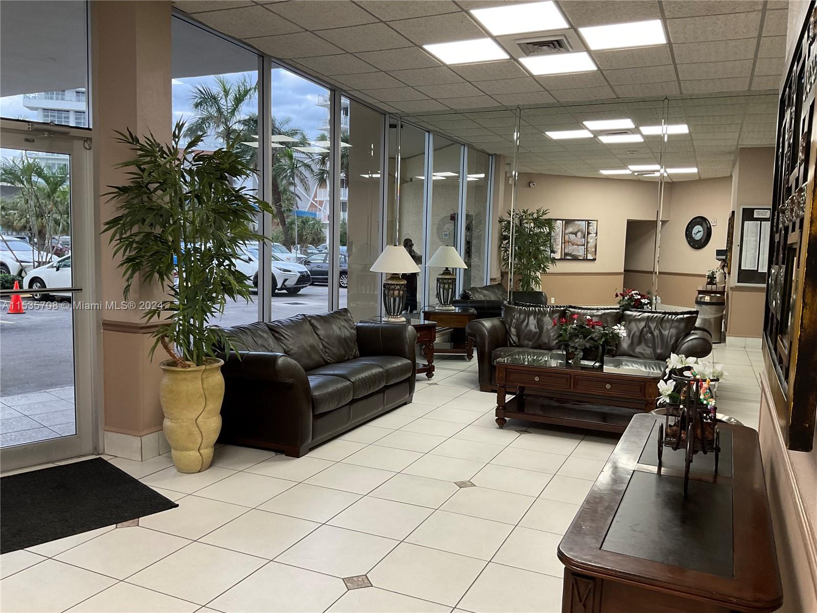 1817 S Ocean Dr 824, Hallandale Beach, Florida 33009, 1 Bedroom Bedrooms, ,1 BathroomBathrooms,Residentiallease,For Rent,1817 S Ocean Dr 824,A11535708