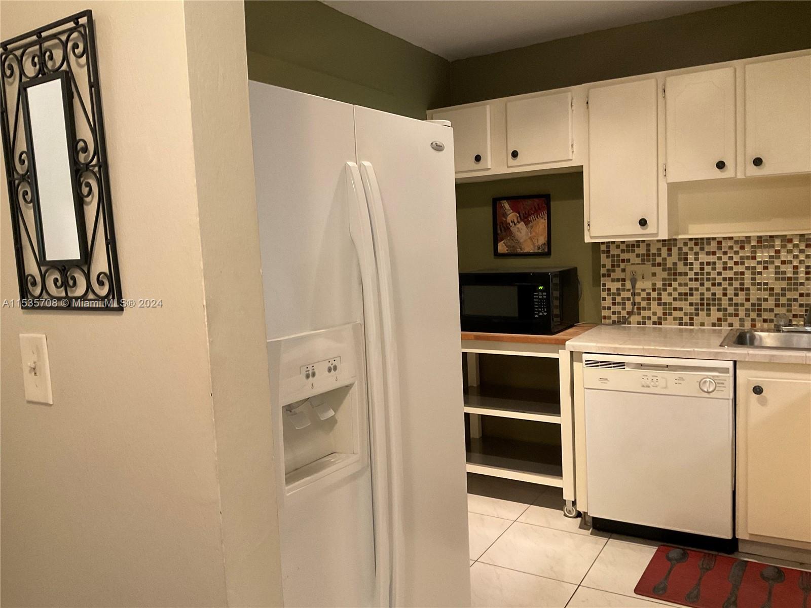 1817 S Ocean Dr 824, Hallandale Beach, Florida 33009, 1 Bedroom Bedrooms, ,1 BathroomBathrooms,Residentiallease,For Rent,1817 S Ocean Dr 824,A11535708