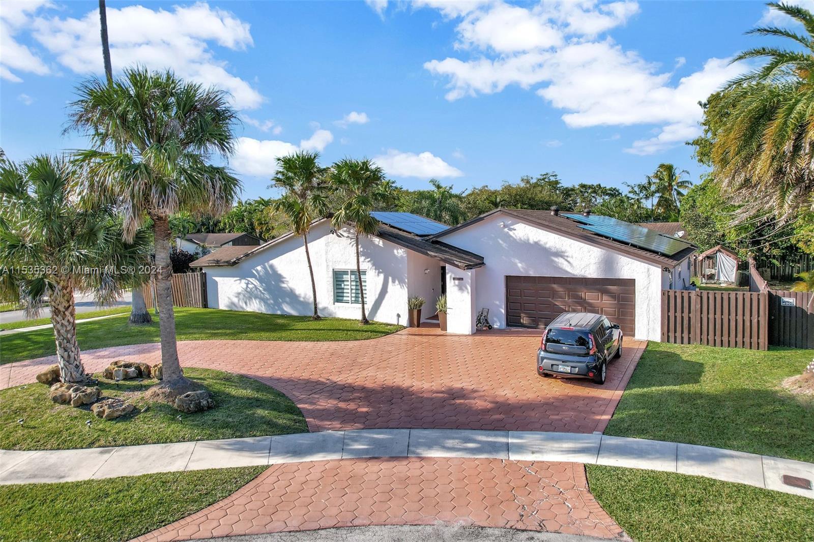 13621 SW 109th St  For Sale A11535362, FL