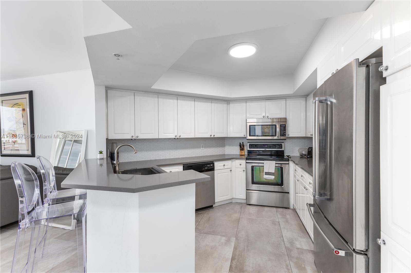 1800 Sunset Harbour Dr 815, Miami Beach, Florida 33139, 2 Bedrooms Bedrooms, ,2 BathroomsBathrooms,Residentiallease,For Rent,1800 Sunset Harbour Dr 815,A11535738