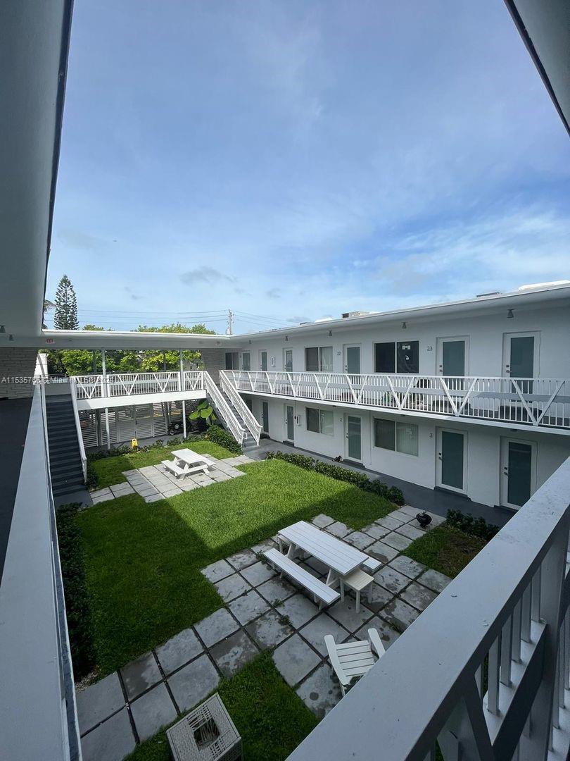 7291 Gary Ave 8, Miami Beach, Florida 33141, 1 Bedroom Bedrooms, ,1 BathroomBathrooms,Residentiallease,For Rent,7291 Gary Ave 8,A11535766