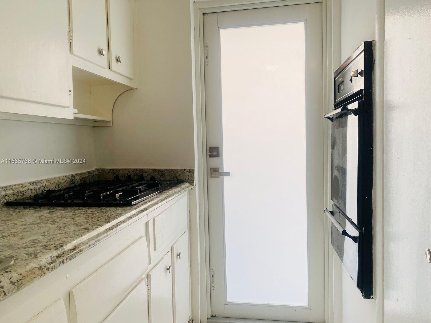 7291 Gary Ave 8, Miami Beach, Florida 33141, 1 Bedroom Bedrooms, ,1 BathroomBathrooms,Residentiallease,For Rent,7291 Gary Ave 8,A11535766