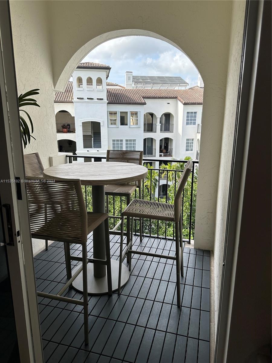 3700 Island Blvd, Aventura, FL, 33160 United States, 2 Bedrooms Bedrooms, ,2 BathroomsBathrooms,Residential,For Sale,Island Blvd,A11535182