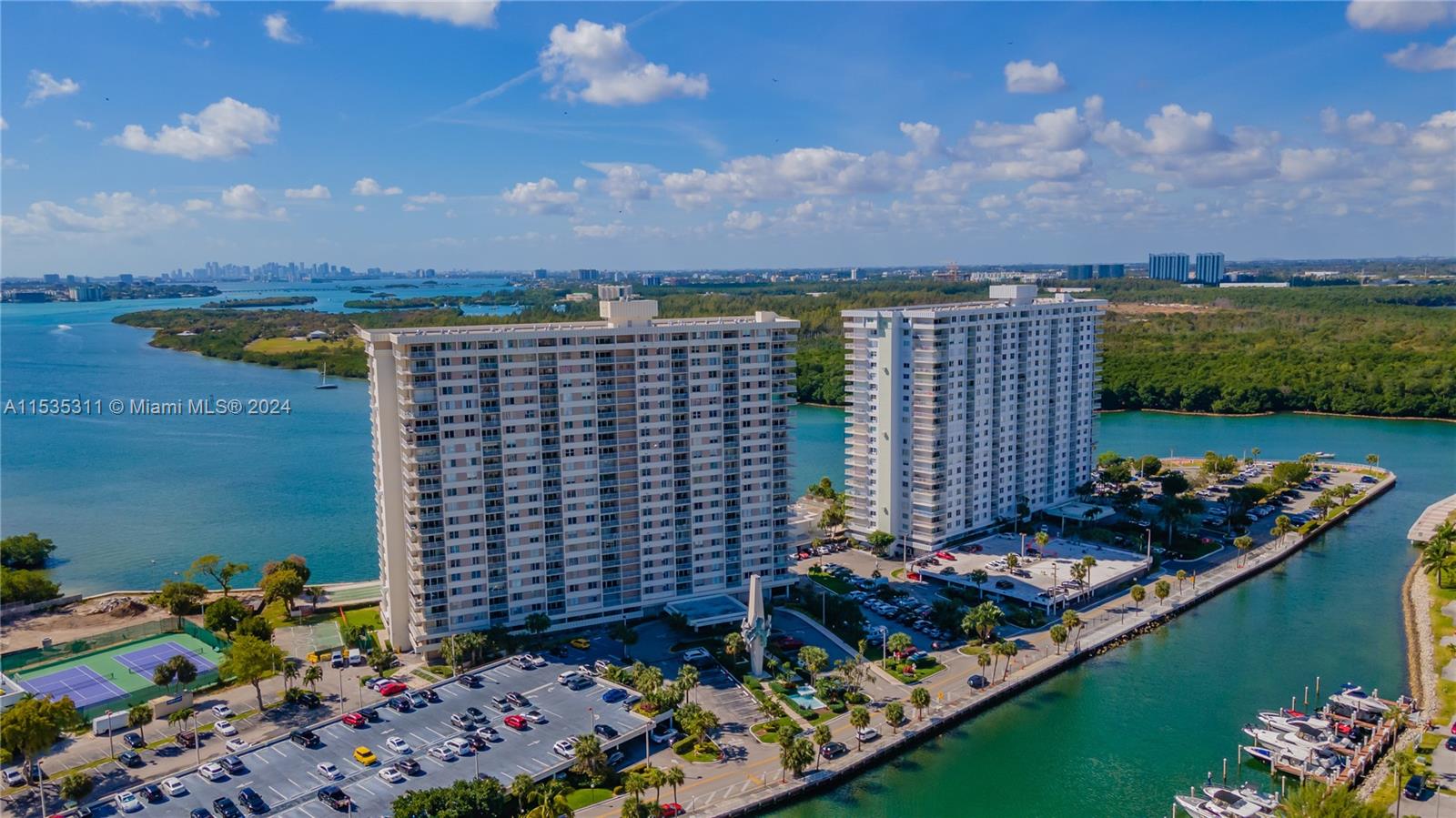 300 Bayview Dr, Sunny Isles Beach, FL, 33160 United States, 1 Bedroom Bedrooms, ,1 BathroomBathrooms,Residential,For Sale,Bayview Dr,A11535311