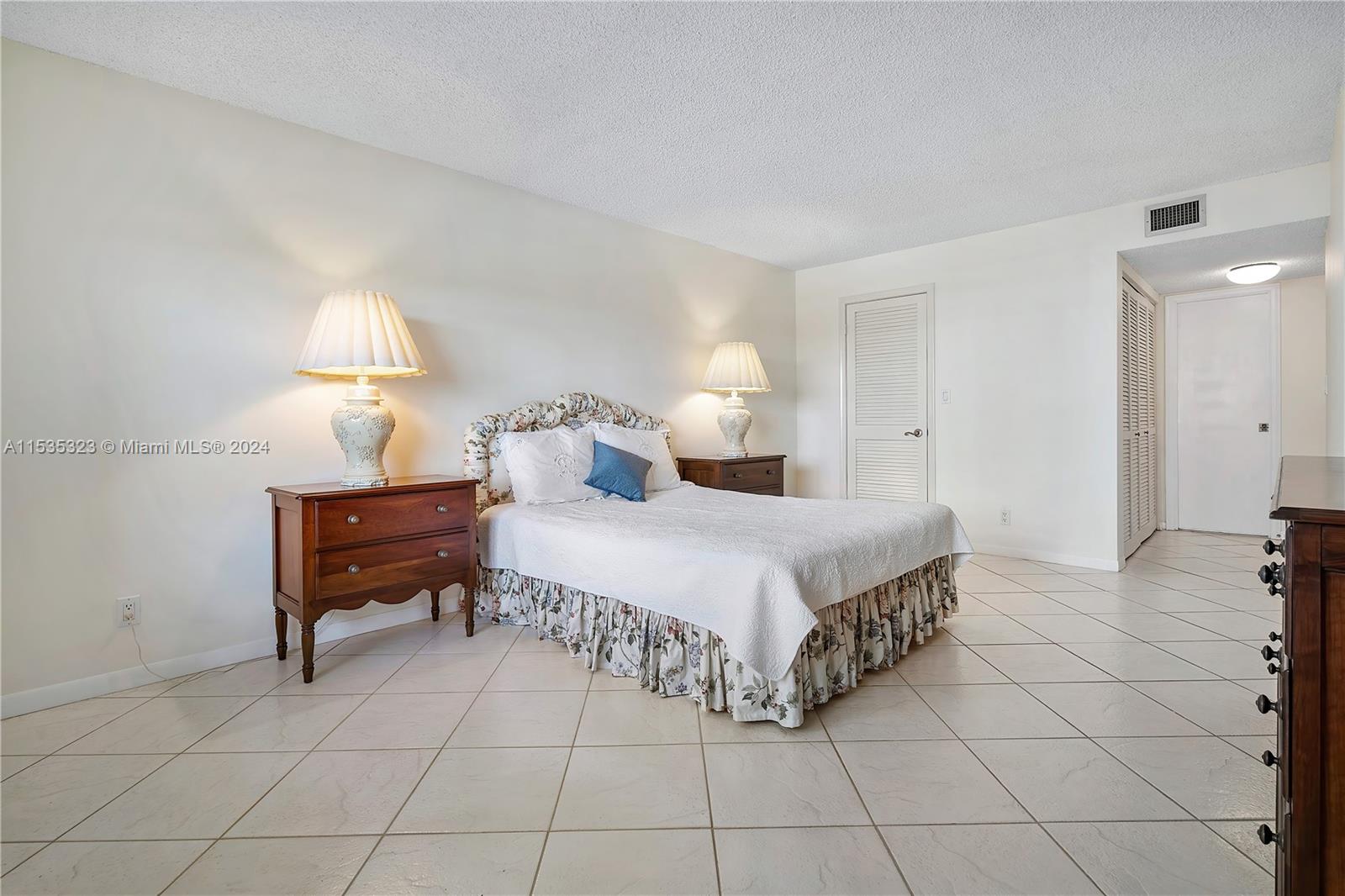 1901 Ocean Blvd, Fort Lauderdale, FL, 33305 United States, 2 Bedrooms Bedrooms, ,2 BathroomsBathrooms,Residential,For Sale,Ocean Blvd,A11535323