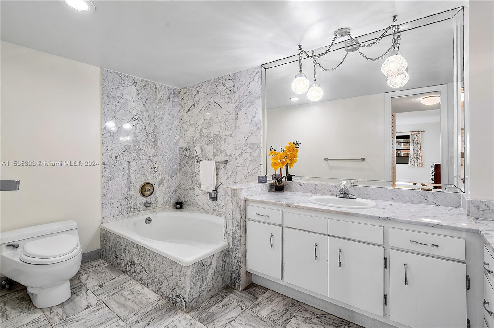 1901 Ocean Blvd, Fort Lauderdale, FL, 33305 United States, 2 Bedrooms Bedrooms, ,2 BathroomsBathrooms,Residential,For Sale,Ocean Blvd,A11535323