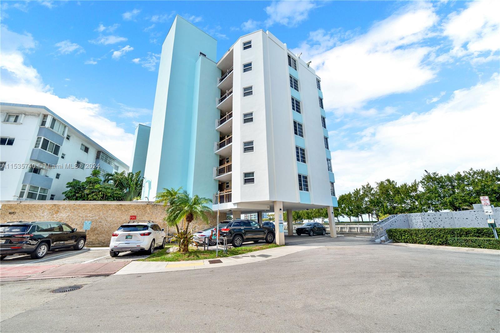 1670 Lincoln Ct 7B, Miami Beach, Florida 33139, 1 Bedroom Bedrooms, ,1 BathroomBathrooms,Residential,For Sale,1670 Lincoln Ct 7B,A11535740