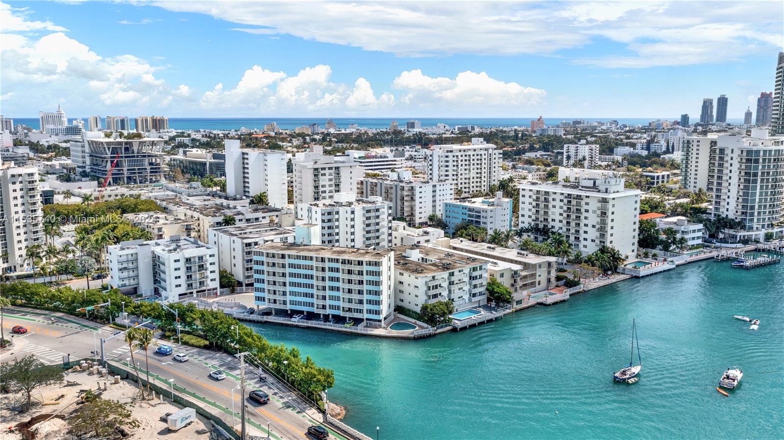 1670 Lincoln Ct 7B, Miami Beach, Florida 33139, 1 Bedroom Bedrooms, ,1 BathroomBathrooms,Residential,For Sale,1670 Lincoln Ct 7B,A11535740