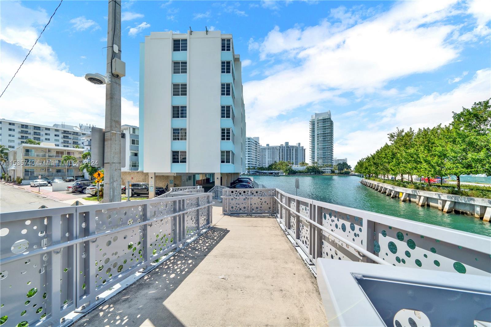 1670 Lincoln Ct 7B, Miami Beach, Florida 33139, 1 Bedroom Bedrooms, ,1 BathroomBathrooms,Residential,For Sale,1670 Lincoln Ct 7B,A11535740