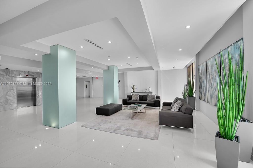 20379 W Country Club Dr 537, Aventura, Florida 33180, 1 Bedroom Bedrooms, ,1 BathroomBathrooms,Residential,For Sale,20379 W Country Club Dr 537,A11535787