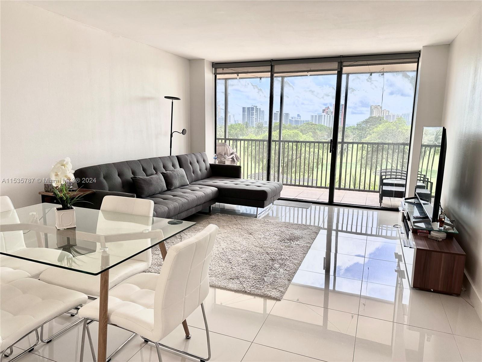 20379 W Country Club Dr 537, Aventura, Florida 33180, 1 Bedroom Bedrooms, ,1 BathroomBathrooms,Residential,For Sale,20379 W Country Club Dr 537,A11535787