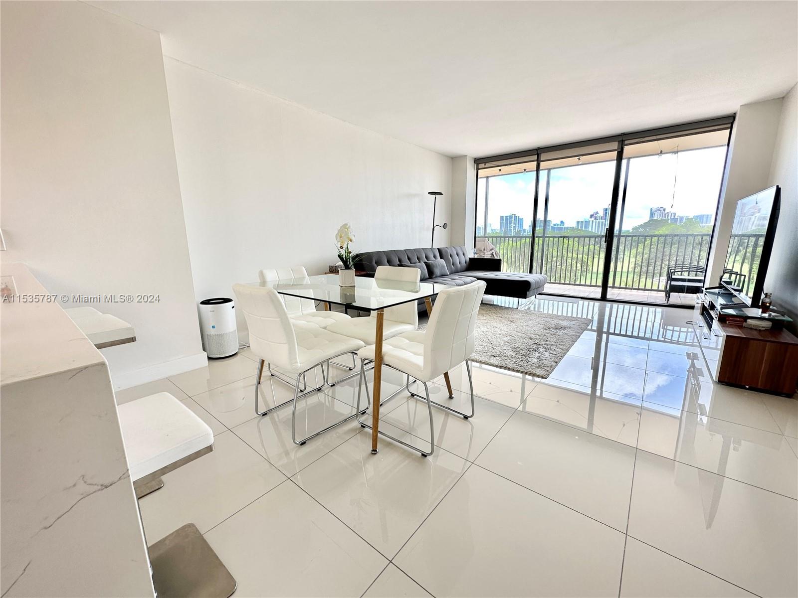 20379 W Country Club Dr 537, Aventura, Florida 33180, 1 Bedroom Bedrooms, ,1 BathroomBathrooms,Residential,For Sale,20379 W Country Club Dr 537,A11535787