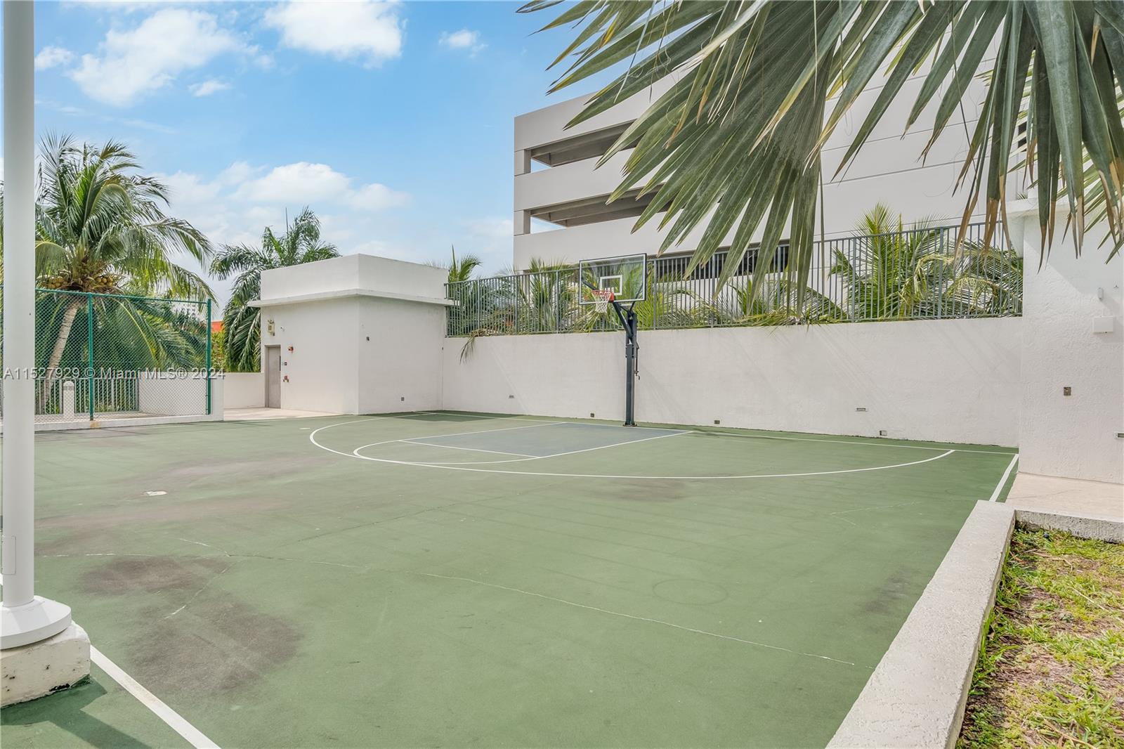 3029 188th St, Aventura, FL, 33180 United States, 2 Bedrooms Bedrooms, ,2 BathroomsBathrooms,Residential,For Sale,188th St,A11527929