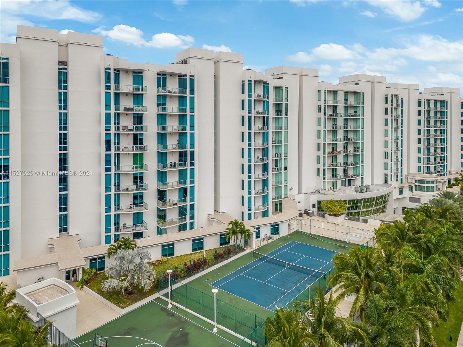 3029 188th St, Aventura, FL, 33180 United States, 2 Bedrooms Bedrooms, ,2 BathroomsBathrooms,Residential,For Sale,188th St,A11527929