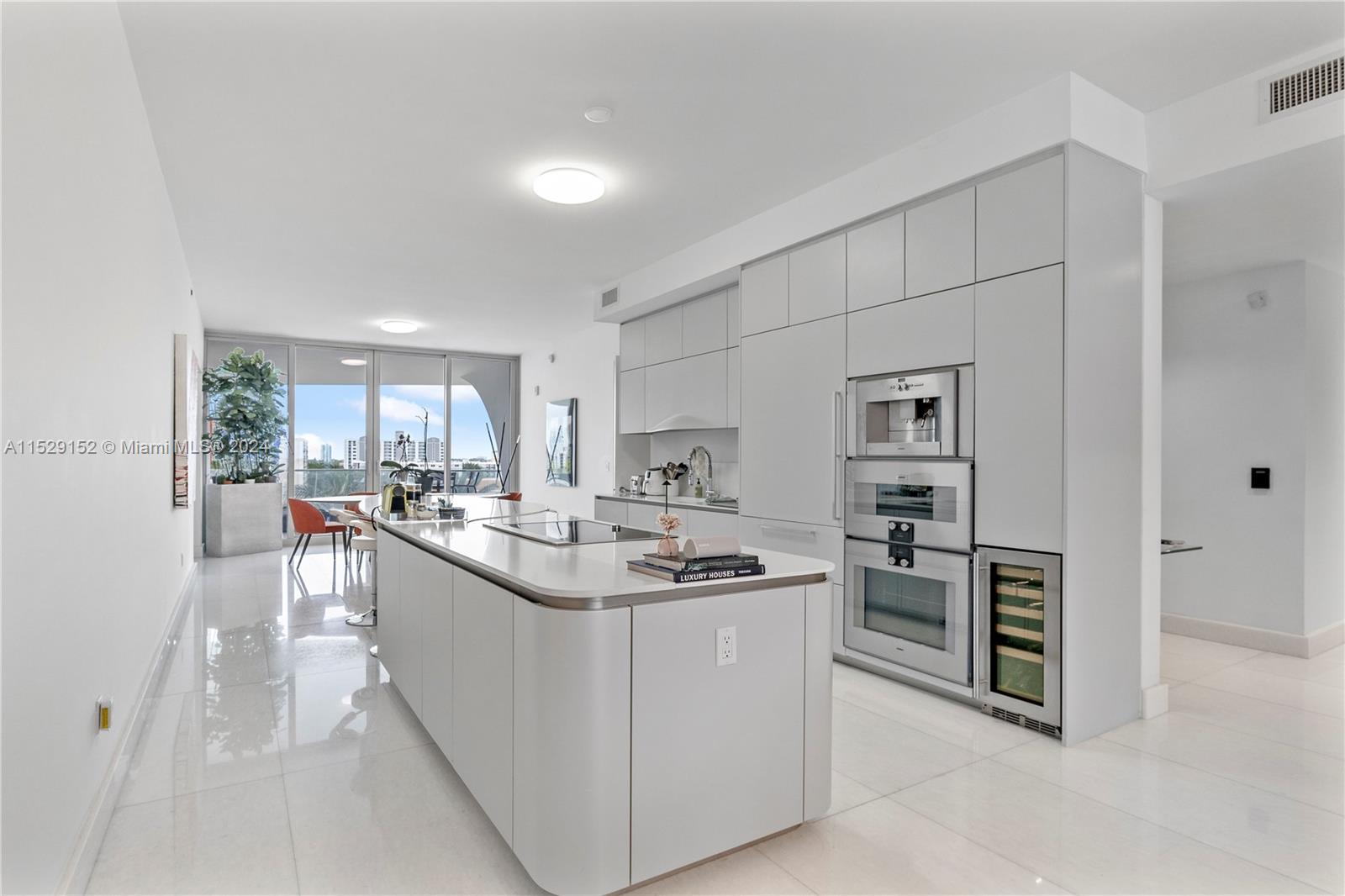 16901 Collins Ave, Sunny Isles Beach, FL, 33160 United States, 3 Bedrooms Bedrooms, ,4 BathroomsBathrooms,Residential,For Sale,Collins Ave,A11529152