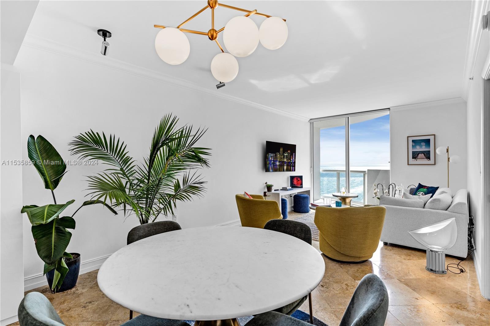 6365 Collins Ave 2405, Miami Beach, Florida 33141, 1 Bedroom Bedrooms, ,1 BathroomBathrooms,Residential,For Sale,6365 Collins Ave 2405,A11535859