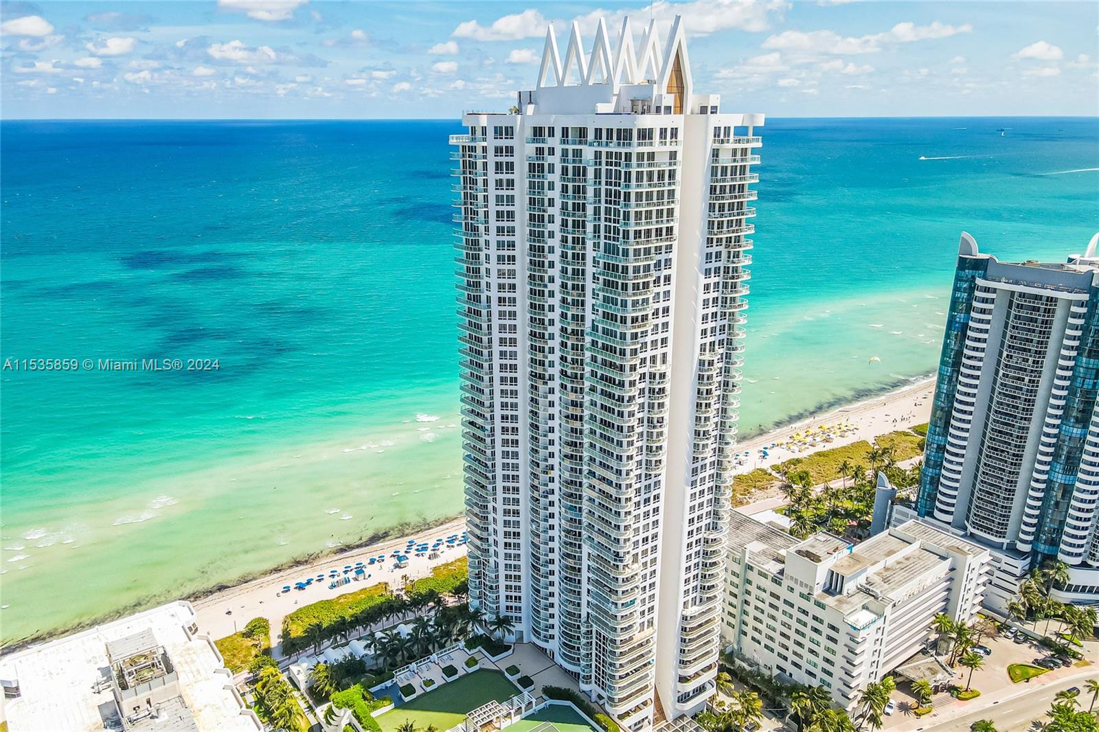 6365 Collins Ave 2405, Miami Beach, Florida 33141, 1 Bedroom Bedrooms, ,1 BathroomBathrooms,Residential,For Sale,6365 Collins Ave 2405,A11535859