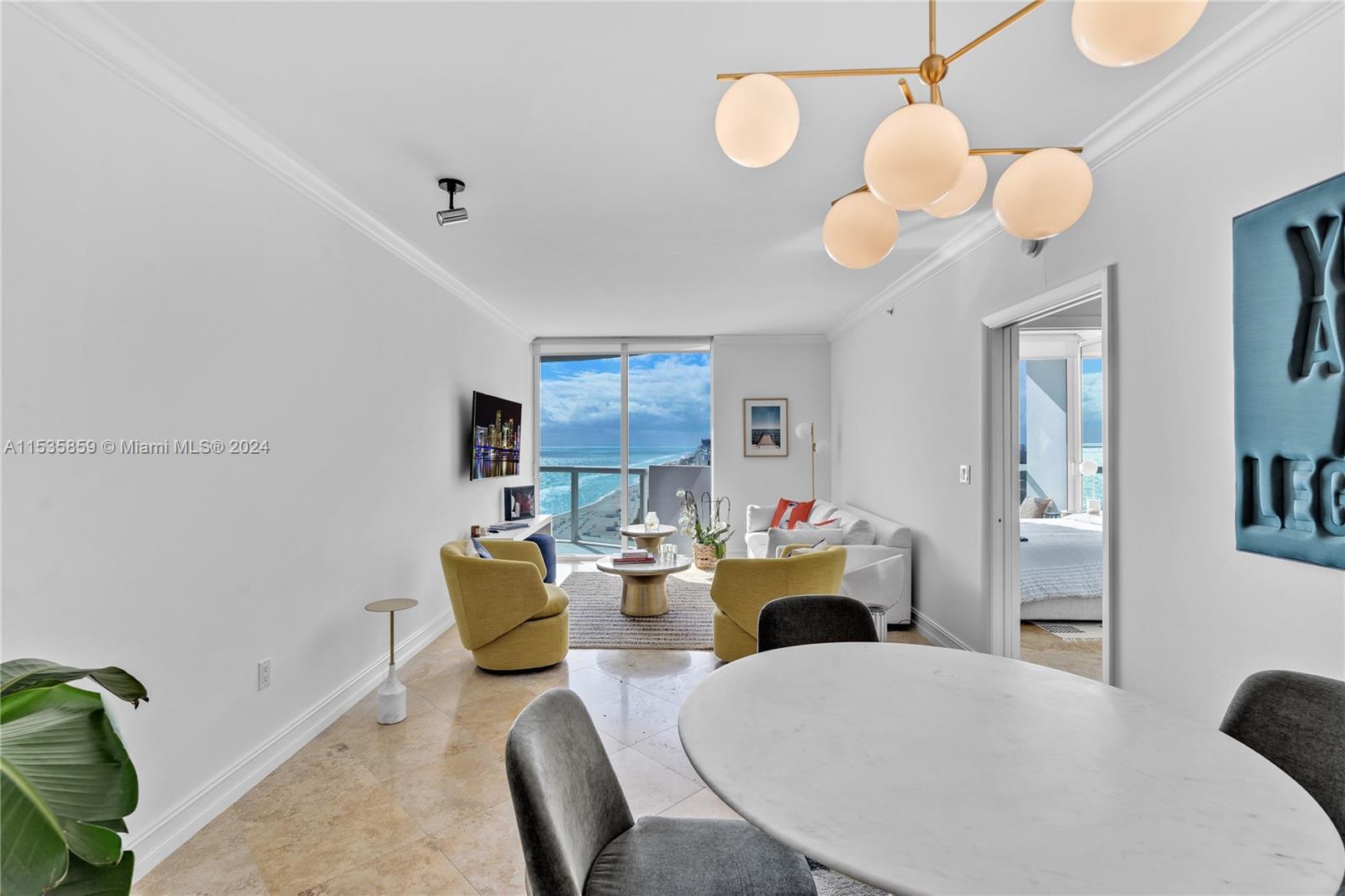 6365 Collins Ave 2405, Miami Beach, Florida 33141, 1 Bedroom Bedrooms, ,1 BathroomBathrooms,Residential,For Sale,6365 Collins Ave 2405,A11535859