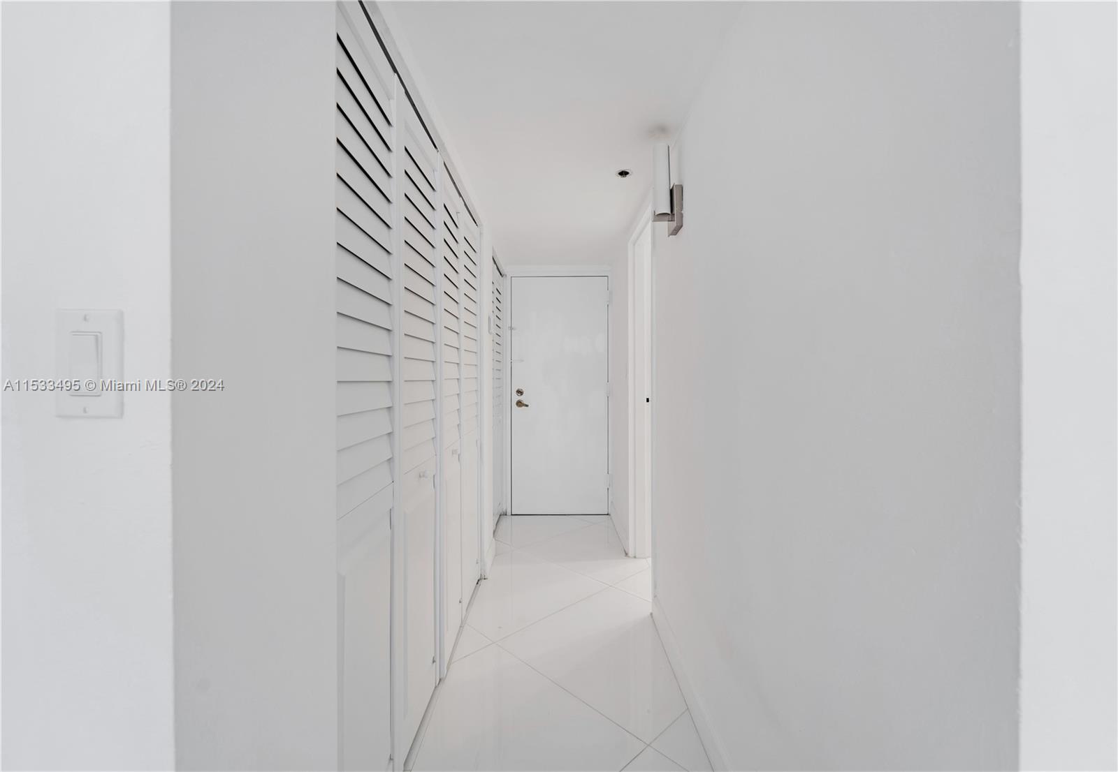 7601 E Treasure Dr 819, North Bay Village, Florida 33141, 2 Bedrooms Bedrooms, ,2 BathroomsBathrooms,Residentiallease,For Rent,7601 E Treasure Dr 819,A11533495