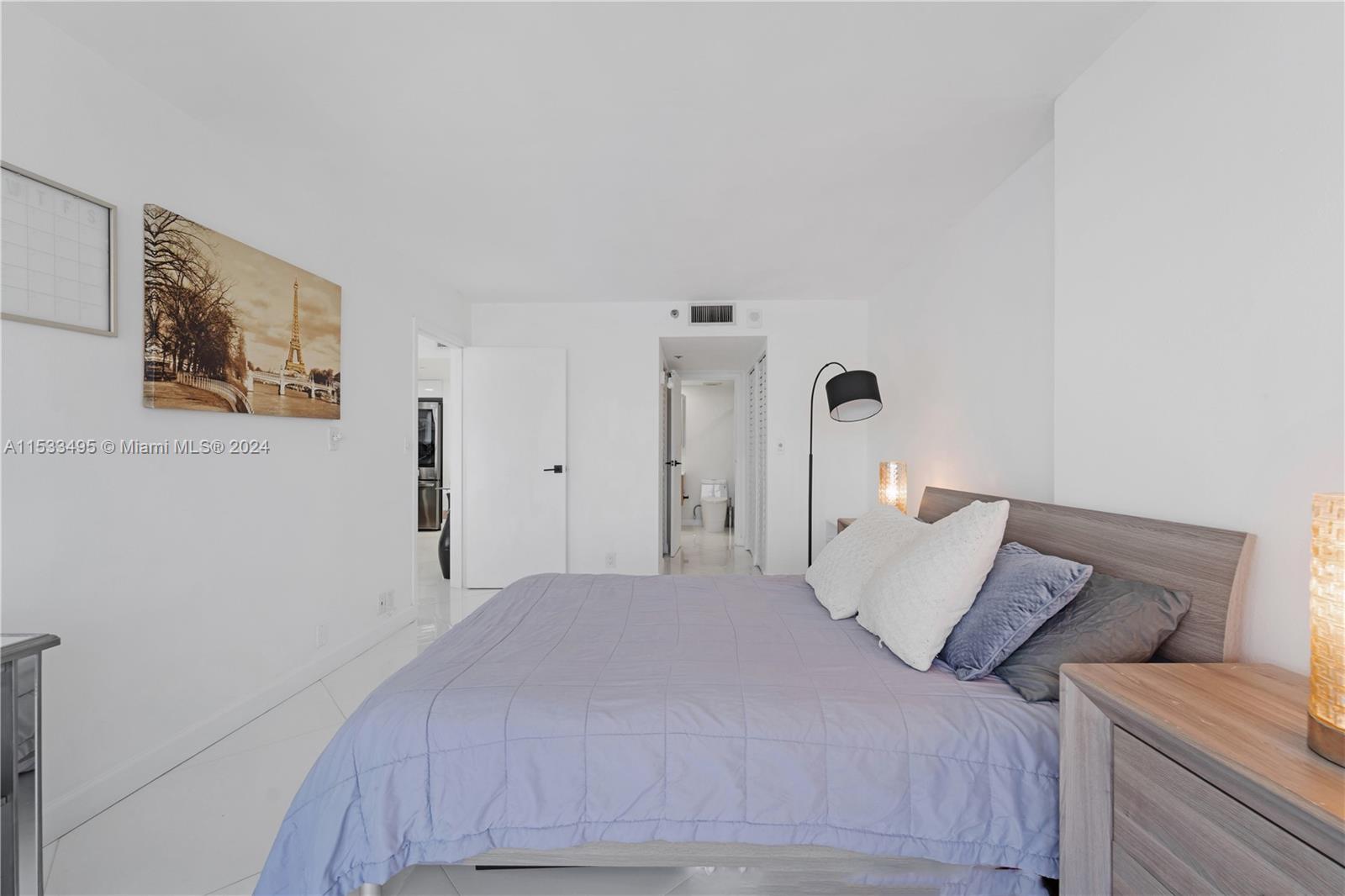 7601 E Treasure Dr 819, North Bay Village, Florida 33141, 2 Bedrooms Bedrooms, ,2 BathroomsBathrooms,Residentiallease,For Rent,7601 E Treasure Dr 819,A11533495