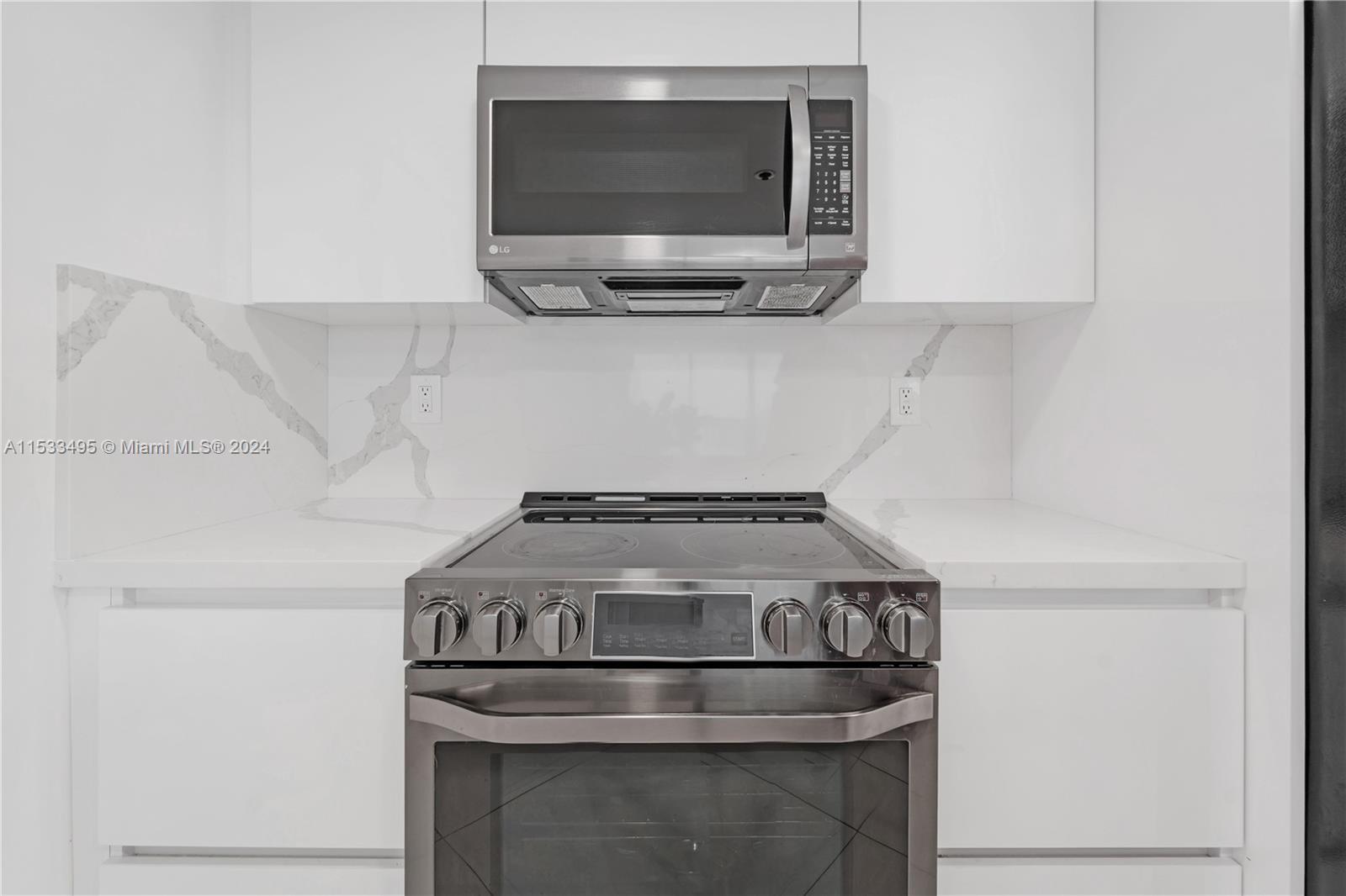 7601 E Treasure Dr 819, North Bay Village, Florida 33141, 2 Bedrooms Bedrooms, ,2 BathroomsBathrooms,Residentiallease,For Rent,7601 E Treasure Dr 819,A11533495