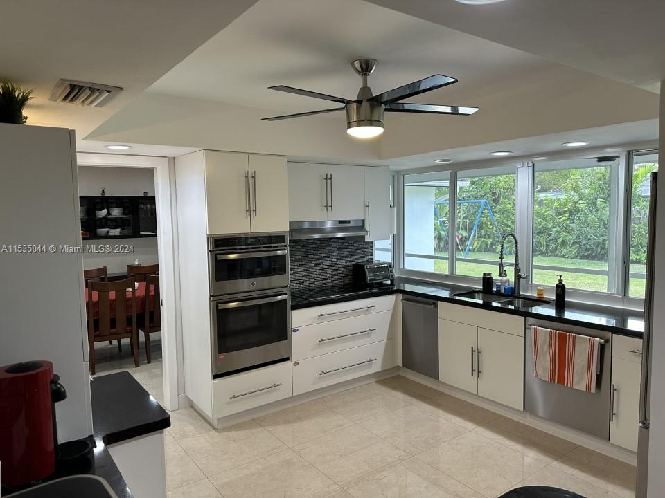 3440 N 40th St, Hollywood, Florida 33021, 3 Bedrooms Bedrooms, ,3 BathroomsBathrooms,Residential,For Sale,3440 N 40th St,A11535844