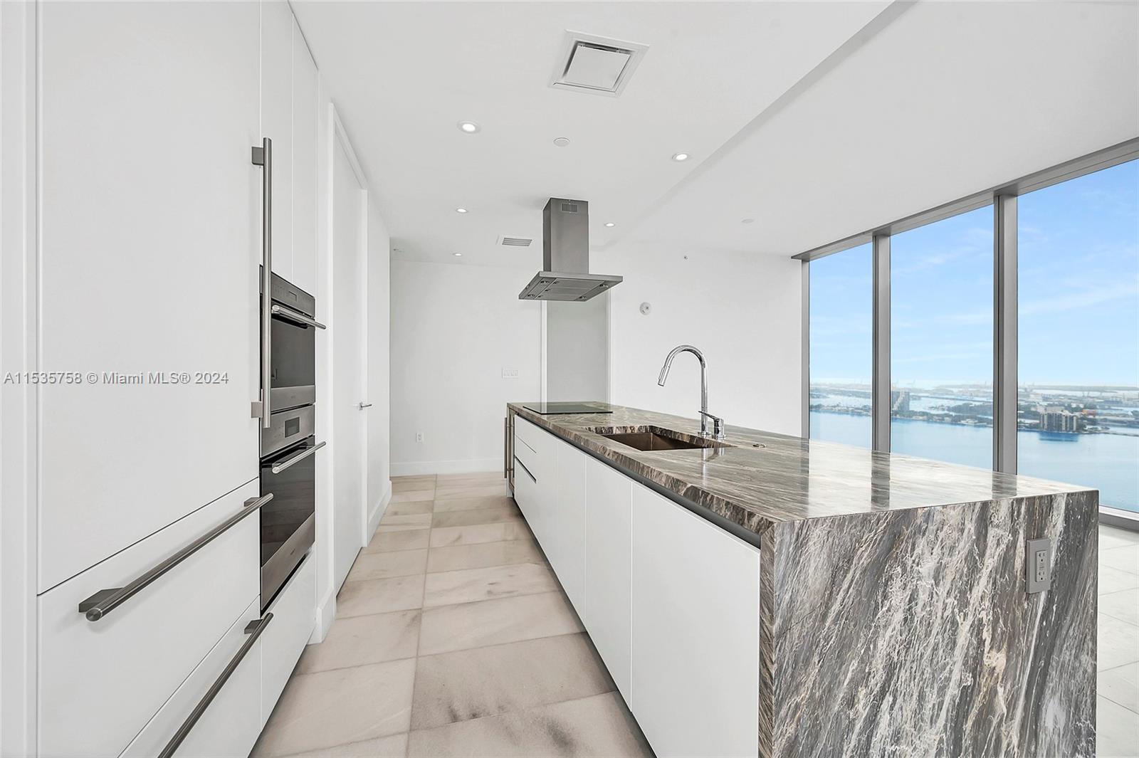 700 NE 26th Ter 3605, Miami, Florida 33137, 2 Bedrooms Bedrooms, ,2 BathroomsBathrooms,Residential,For Sale,700 NE 26th Ter 3605,A11535758