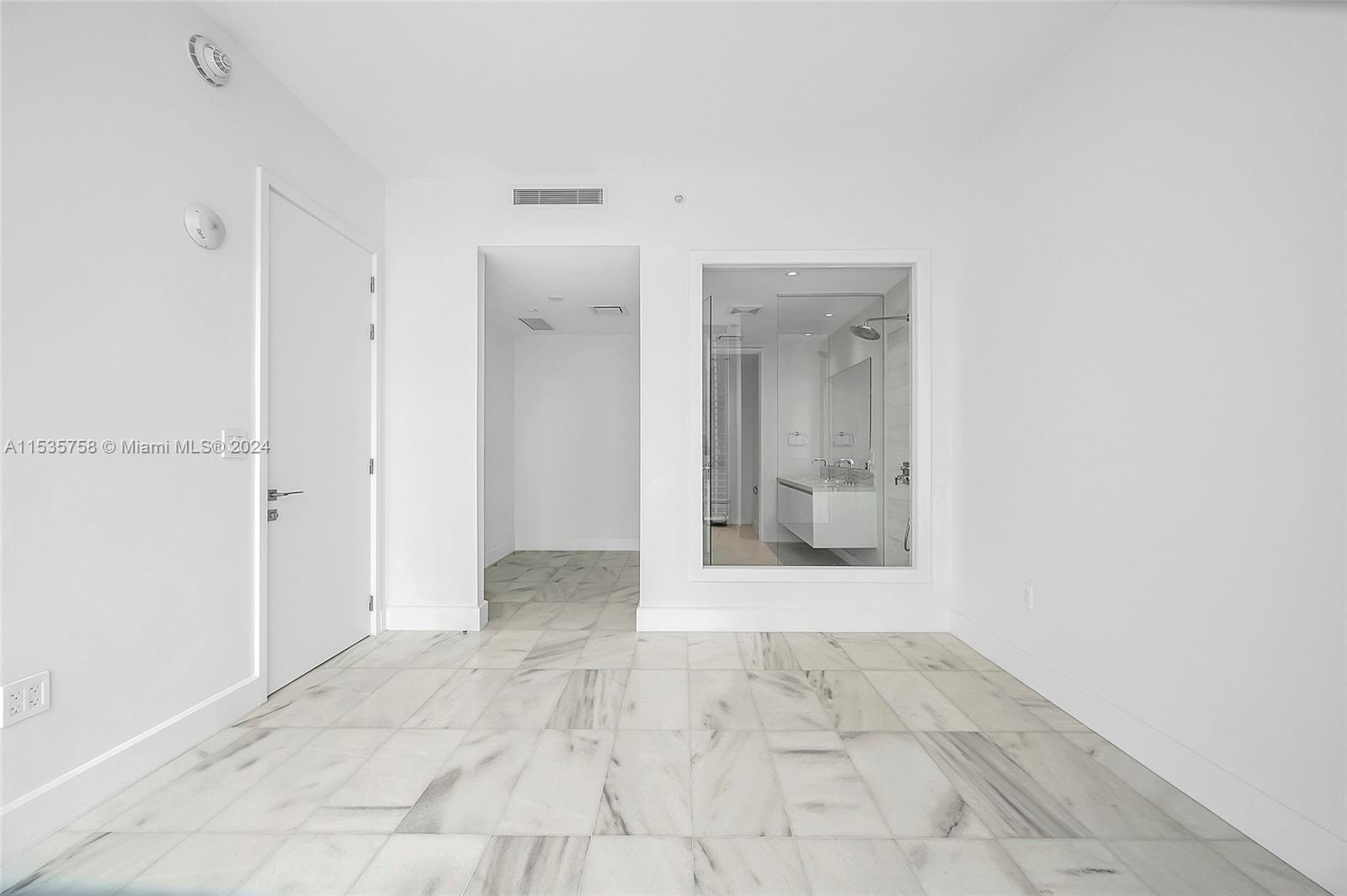 700 NE 26th Ter 3605, Miami, Florida 33137, 2 Bedrooms Bedrooms, ,2 BathroomsBathrooms,Residential,For Sale,700 NE 26th Ter 3605,A11535758