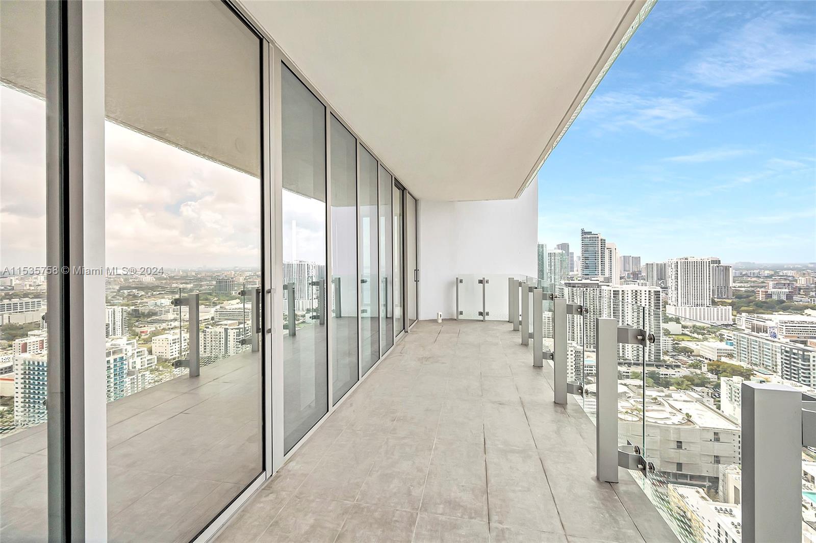 700 NE 26th Ter 3605, Miami, Florida 33137, 2 Bedrooms Bedrooms, ,2 BathroomsBathrooms,Residential,For Sale,700 NE 26th Ter 3605,A11535758